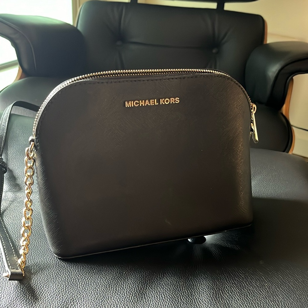Michael Kors leather shoulder bag